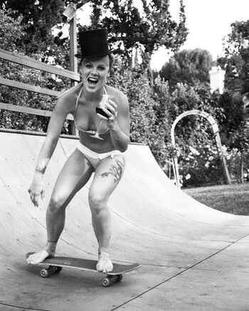 Alecia beth moore leaked private photo uncensored HD quality