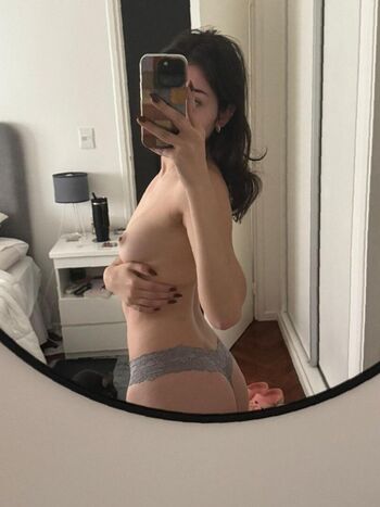 Alexiacaste  page leaked private photo uncensored HD quality