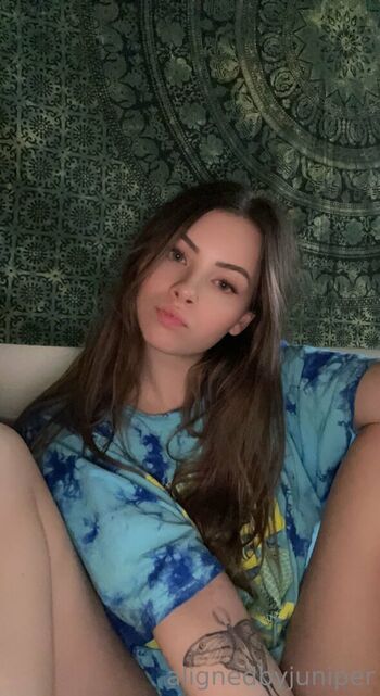Alignedbykarissa leaked private photo uncensored HD quality