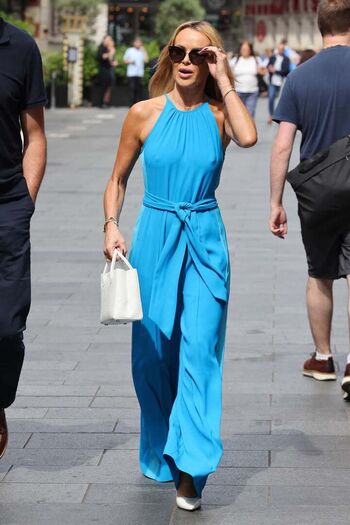 Amanda holden  page leaked private photo uncensored HD quality