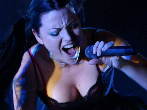 Amy lee leaked private photo uncensored HD quality