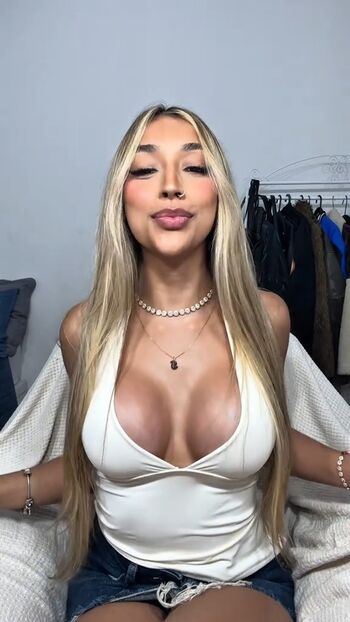 Anaamorim leaked private photo uncensored HD quality
