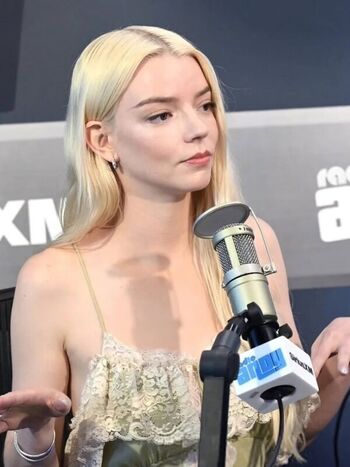 Anya taylor joy  page leaked private photo uncensored HD quality