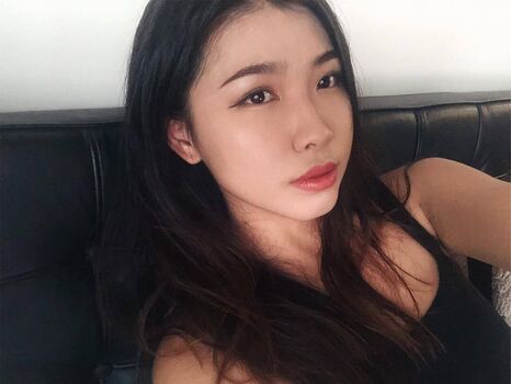 Arathehotwife leaked private photo uncensored HD quality