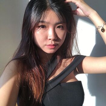 Arathehotwife leaked private photo uncensored HD quality