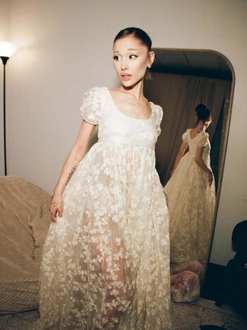 Ariana grande leaked private photo uncensored HD quality