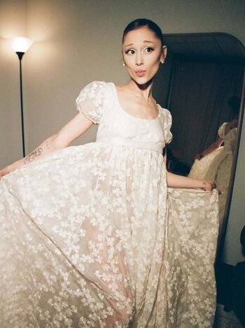 Ariana grande leaked private photo uncensored HD quality