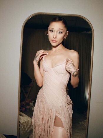 Ariana grande leaked private photo uncensored HD quality