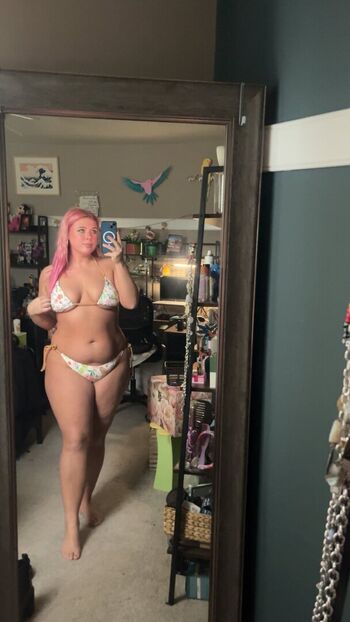 Averageallison leaked private photo uncensored HD quality