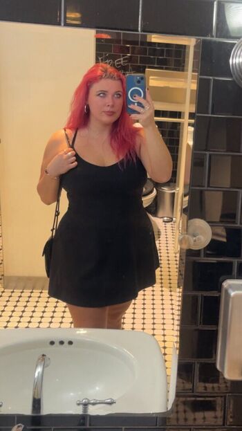Averageallison leaked private photo uncensored HD quality
