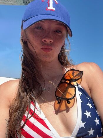 Avery shipp leaked private photo uncensored HD quality