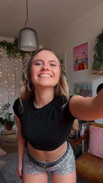 Axelle maga page leaked private photo uncensored HD quality