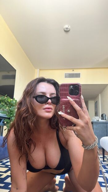 Bella thorne  page leaked private photo uncensored HD quality
