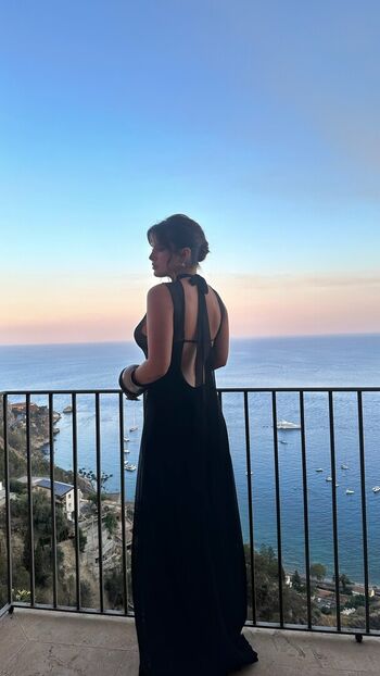 Bella thorne  page leaked private photo uncensored HD quality