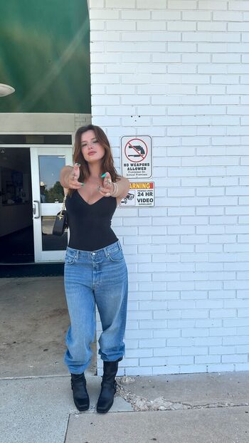 Bella thorne  page leaked private photo uncensored HD quality