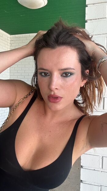 Bella thorne  page leaked private photo uncensored HD quality