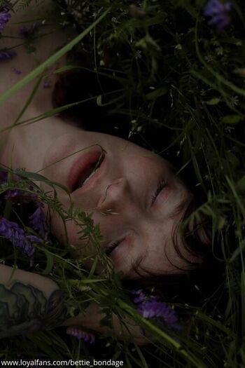 Bettie bondage  page leaked private photo uncensored HD quality