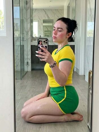 Billie eilish  page leaked private photo uncensored HD quality
