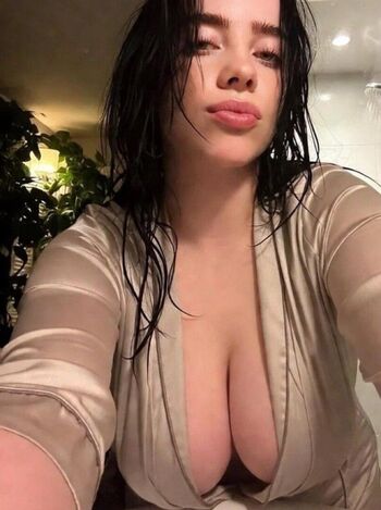 Billie eilish  page leaked private photo uncensored HD quality