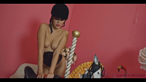 Boudoir page leaked private photo uncensored HD quality