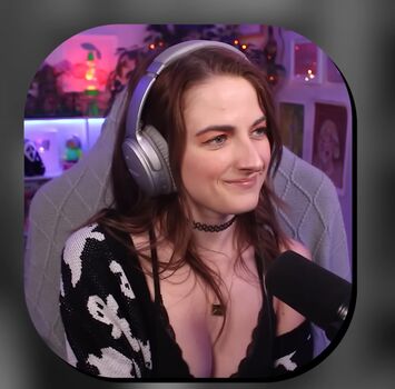 Caitlin marie reacts page leaked private photo uncensored HD quality