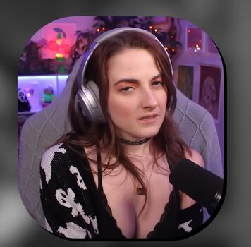Caitlin marie reacts page leaked private photo uncensored HD quality