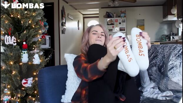 Caitlin marie reacts page leaked private photo uncensored HD quality