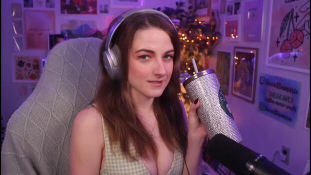 Caitlin marie reacts page leaked private photo uncensored HD quality