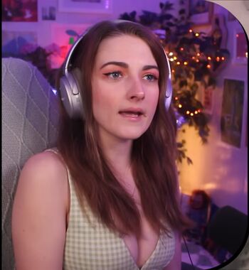 Caitlin marie reacts page leaked private photo uncensored HD quality