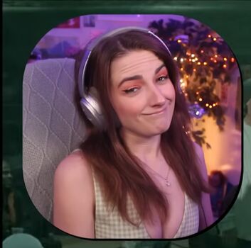 Caitlin marie reacts page leaked private photo uncensored HD quality