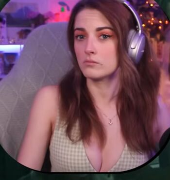 Caitlin marie reacts page leaked private photo uncensored HD quality