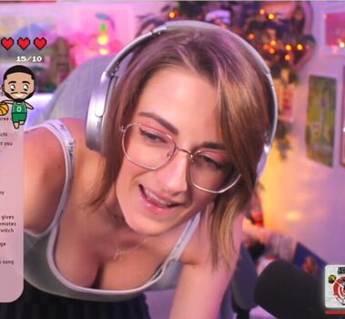 Caitlin marie reacts page leaked private photo uncensored HD quality