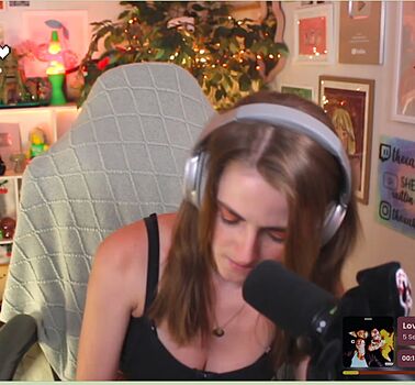 Caitlin marie reacts leaked private photo uncensored HD quality
