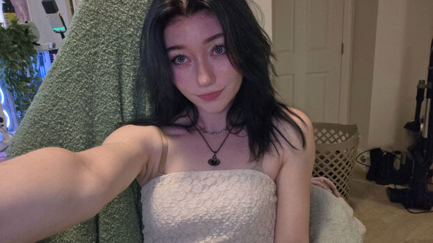 Celebi cos page leaked private photo uncensored HD quality