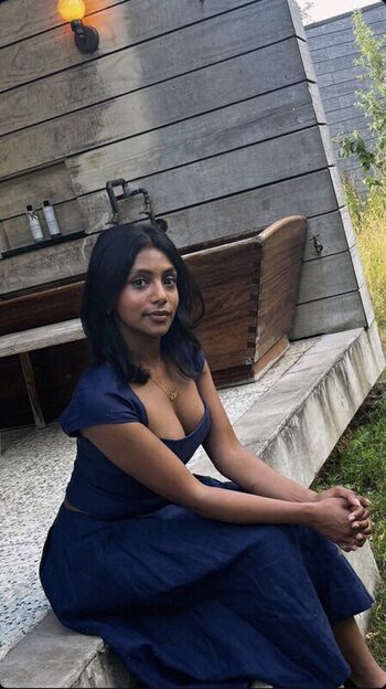 Charithra chandran page leaked private photo uncensored HD quality