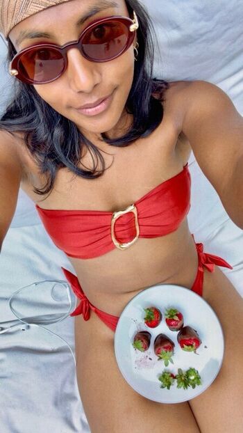 Charithra chandran leaked private photo uncensored HD quality