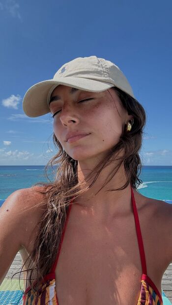Charlotte berry leaked private photo uncensored HD quality