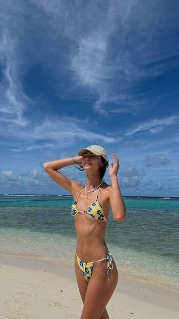 Charlotte berry leaked private photo uncensored HD quality