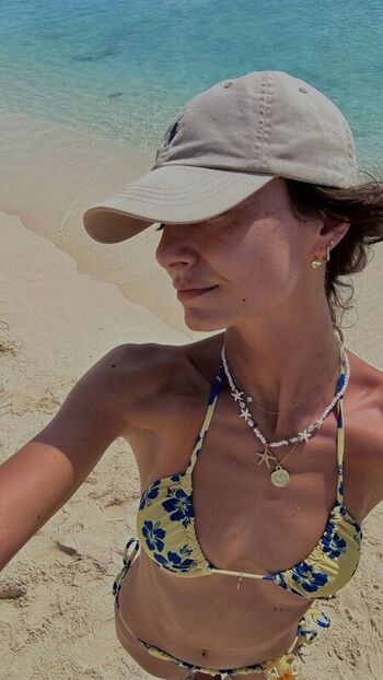 Charlotte berry leaked private photo uncensored HD quality