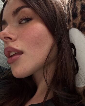 Clarissa bea leaked private photo uncensored HD quality