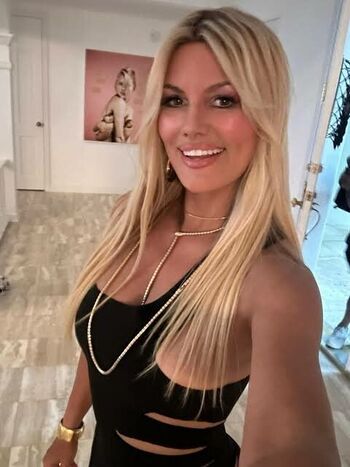 Courtney hansen  page leaked private photo uncensored HD quality