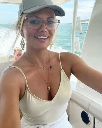 Courtney hansen leaked private photo uncensored HD quality