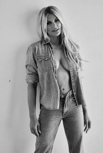 Courtney hansen leaked private photo uncensored HD quality
