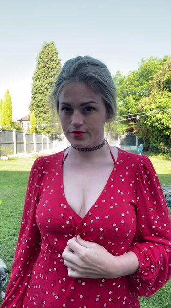 Courtney pose page leaked private photo uncensored HD quality