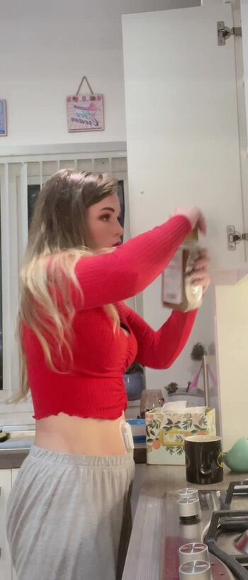 Courtney pose page leaked private photo uncensored HD quality