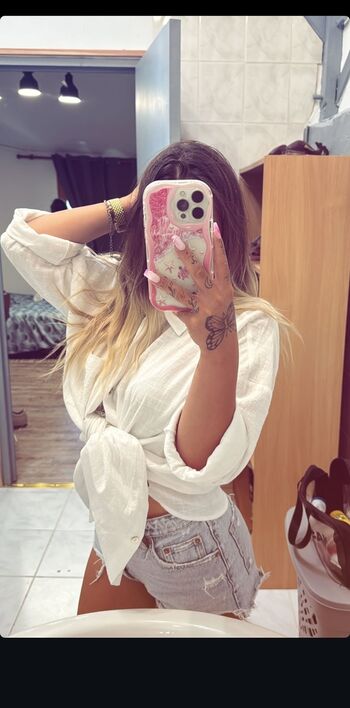 Cry baby girl leaked private photo uncensored HD quality