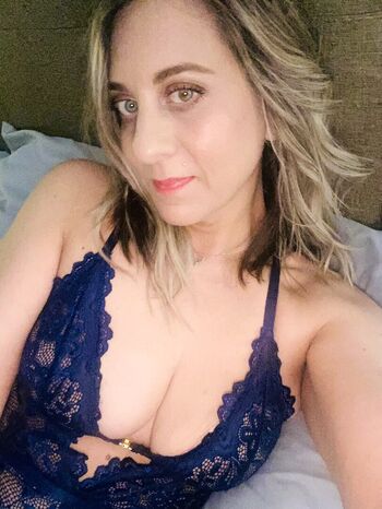 Cutesexymom leaked private photo uncensored HD quality