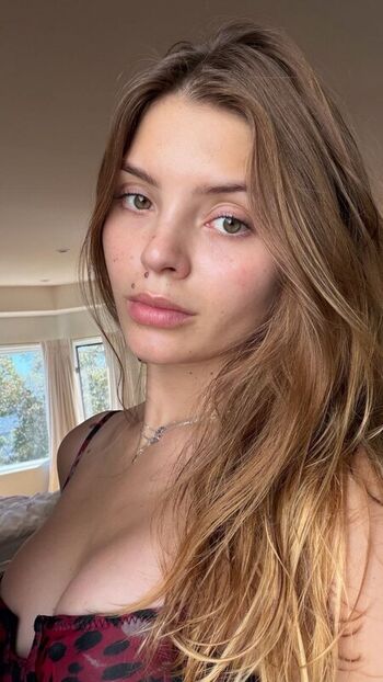 Dasha komarova  page leaked private photo uncensored HD quality