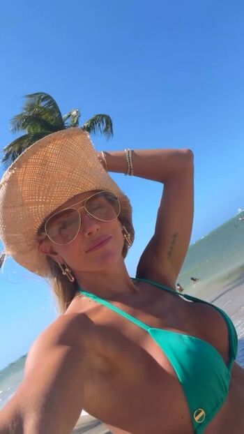 Deborah secco  page leaked private photo uncensored HD quality