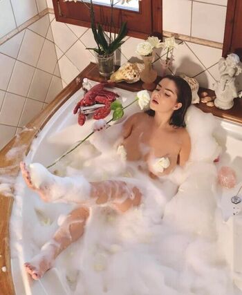 Demi rose mawby leaked private photo uncensored HD quality